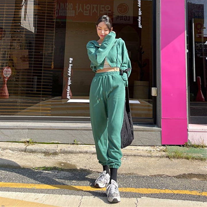 Damen sportliches Zweiteiler-Set mit cropped Kapuzenjacke und bequemen Jogginghose Drune