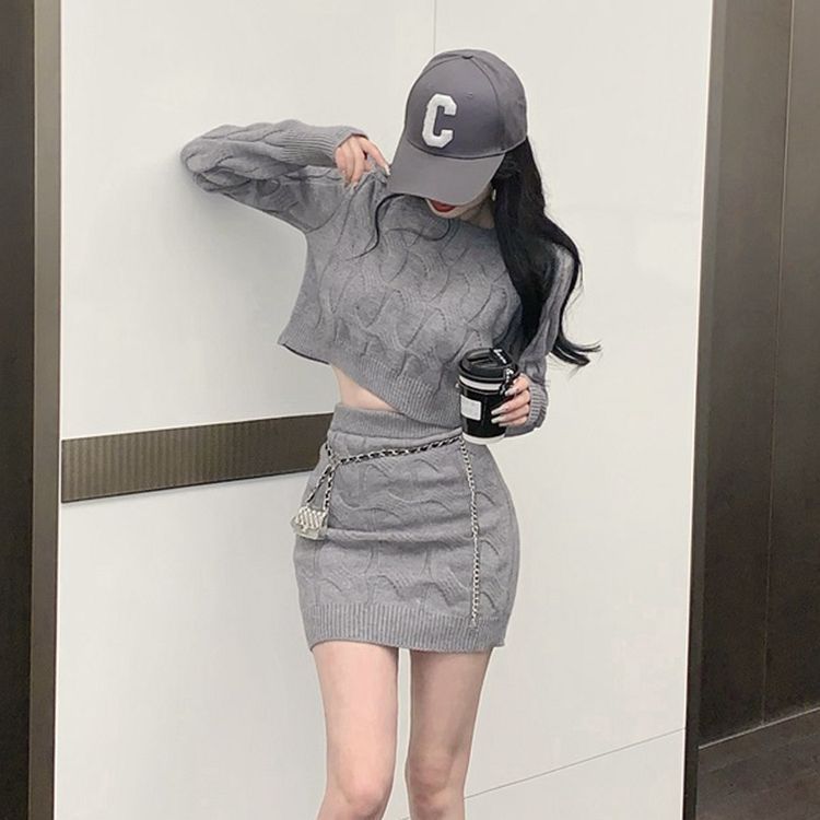 Damen Strickensemble mit cropped Oberteil und tailliertem Rock Drune