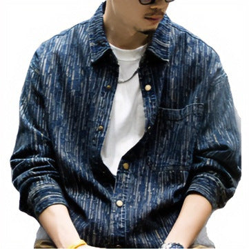 Herren Denim-Overshirt mit vertikaler Strukturprägung und Druckknopfleiste Drune
