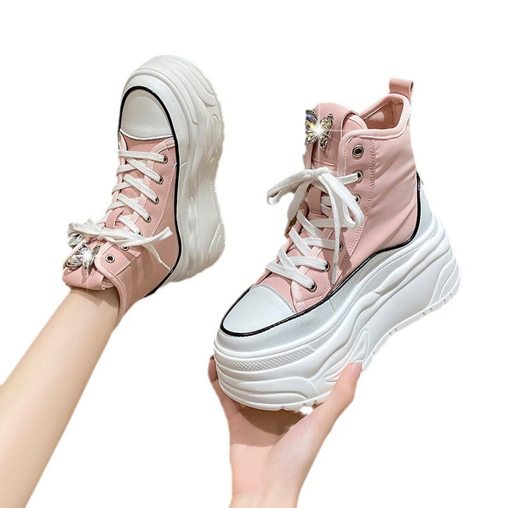 Damen nan Plateau-Sneaker mit hohem Schaft, Schnürung und Schmetterling-Brosche Drune