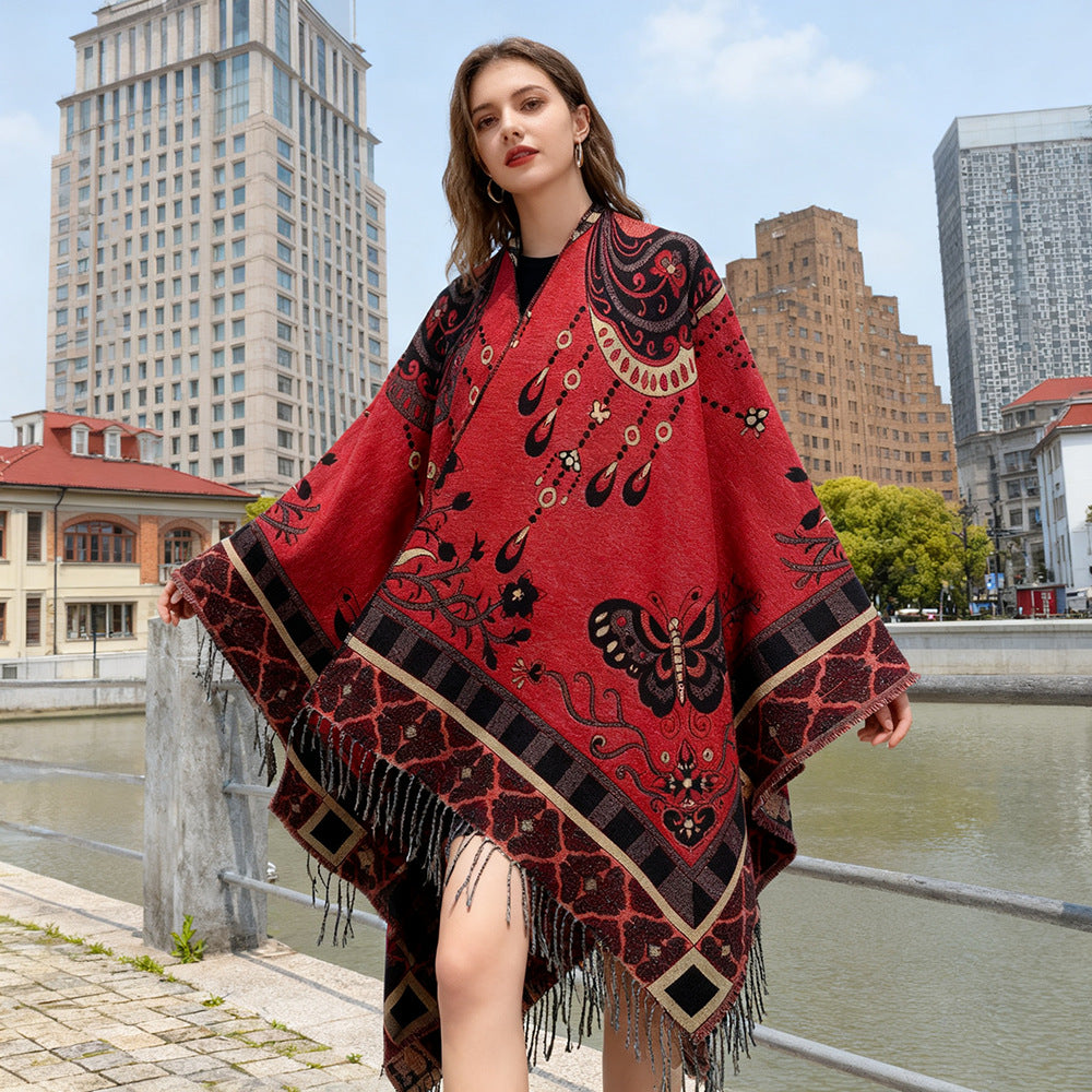 Damen Jacquard-Statement-Poncho mit Paisley- und Schmetterlingsmotiv sowie Fransen Drune