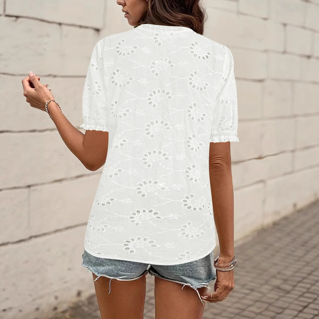 Damen luftiges Blusenshirt mit kunstvollen Lochmustern und Knopfdetails Drune