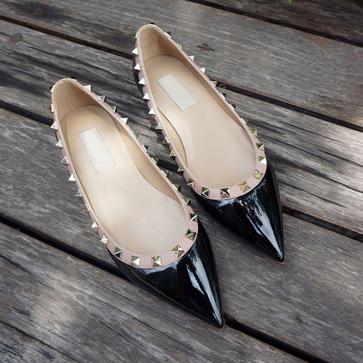 Damen Stilvolle Spitz-Zeh Flache Schuhe mit Dekorativen Nieten Drune