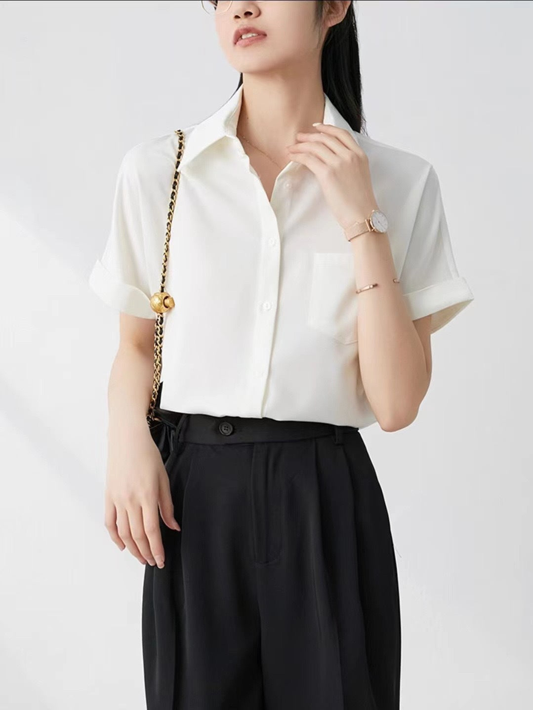 Damen Satinbluse mit modernem Kragen und eleganten Rollärmeln Drune