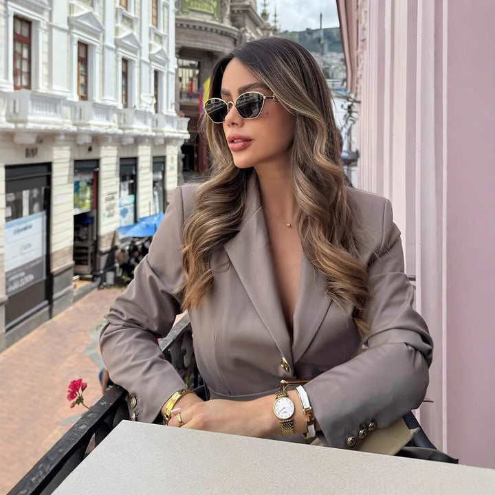 Damen Taillierter Blazer mit breitem Bindegürtel und goldfarbener Hardware Drune