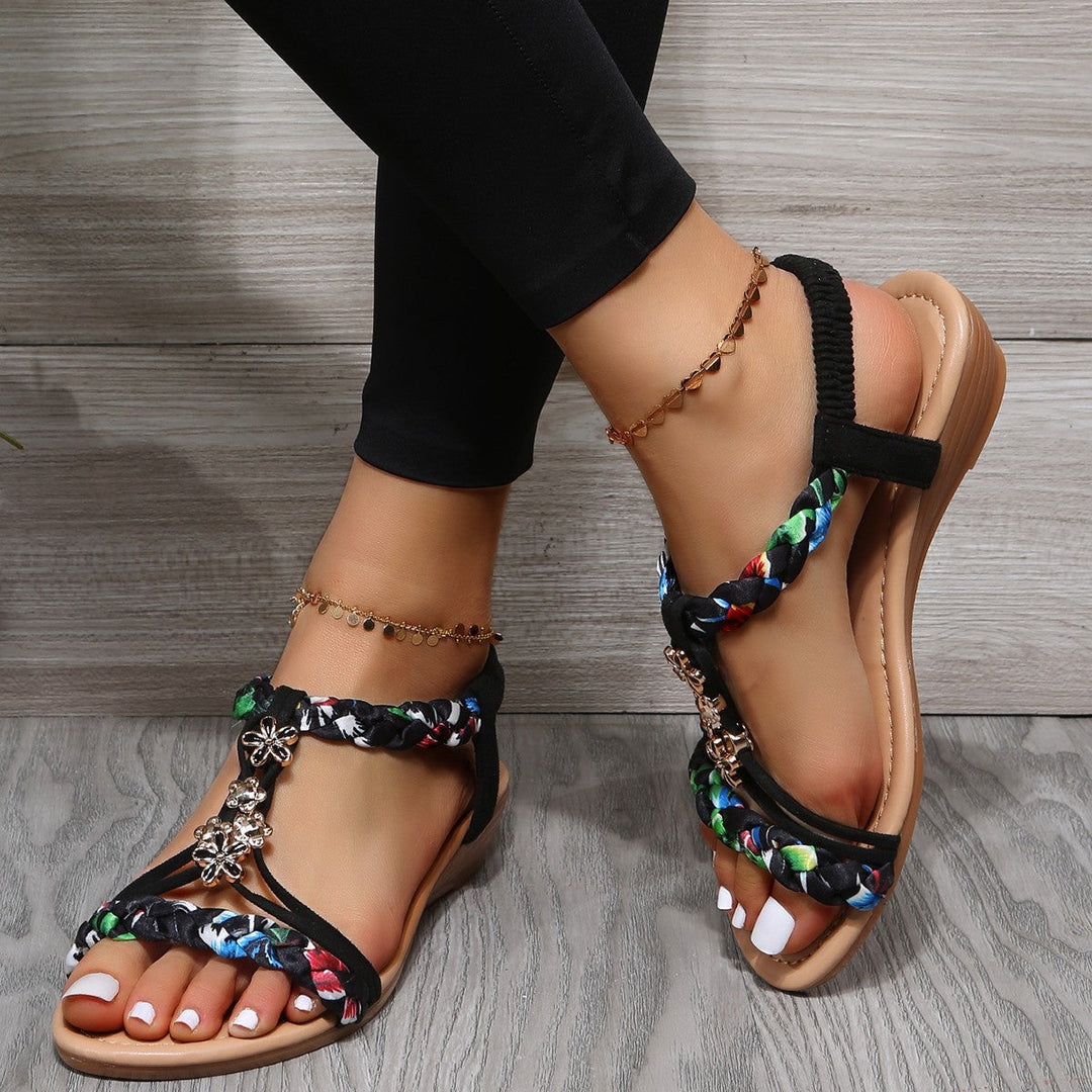 Damen modische Häkelsandalen mit buntem Riemendesign und elegantem Fußbett Drune