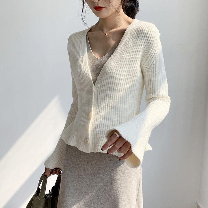 Damen gestrickte Jacke mit V-Ausschnitt und schwingendem Saum Drune