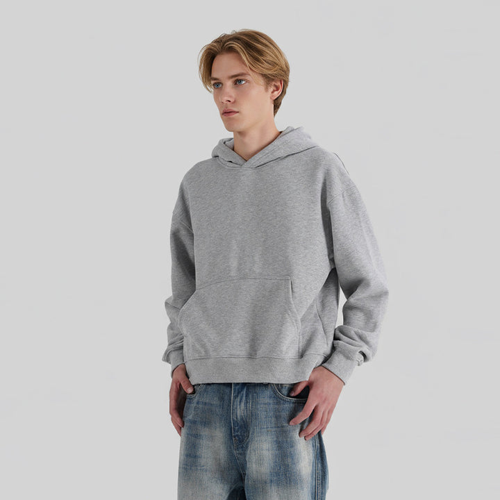 Unisex Kapuzenpullover aus Bio-Baumwoll-Fleece mit Kängurutasche und leicht verkürzter Passform Drune