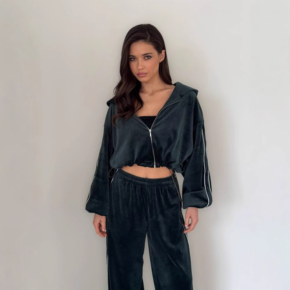 Damen dreiteiliges Samt-Lounge-Set mit Bandeau-Top, Kapuzen-Zipjacke und weiter High-Waist Palazzo-Hose Drune