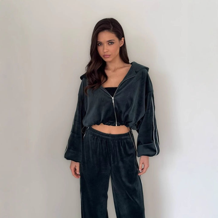 Damen dreiteiliges Samt-Lounge-Set mit Bandeau-Top, Kapuzen-Zipjacke und weiter High-Waist Palazzo-Hose Drune