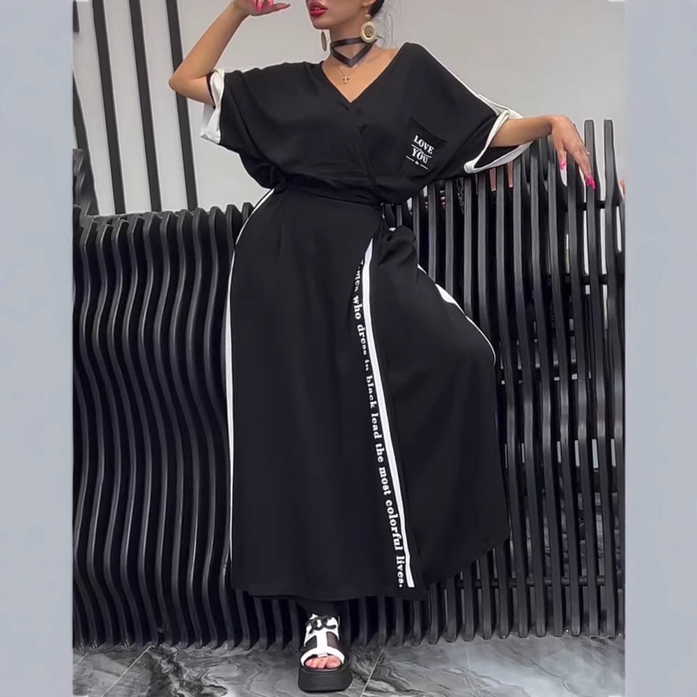 Damen nan sportlich-elegantes Maxikleid mit V-Ausschnitt, Taillengürtel, Kontrastseitenband und Brusttasche Drune