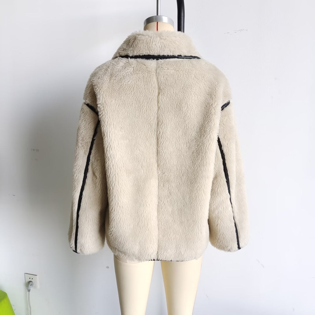Damen nan kurze Oversize Lammfelloptik Jacke mit breitem Schalkragen und dekorativen Paspelabschlüssen Drune