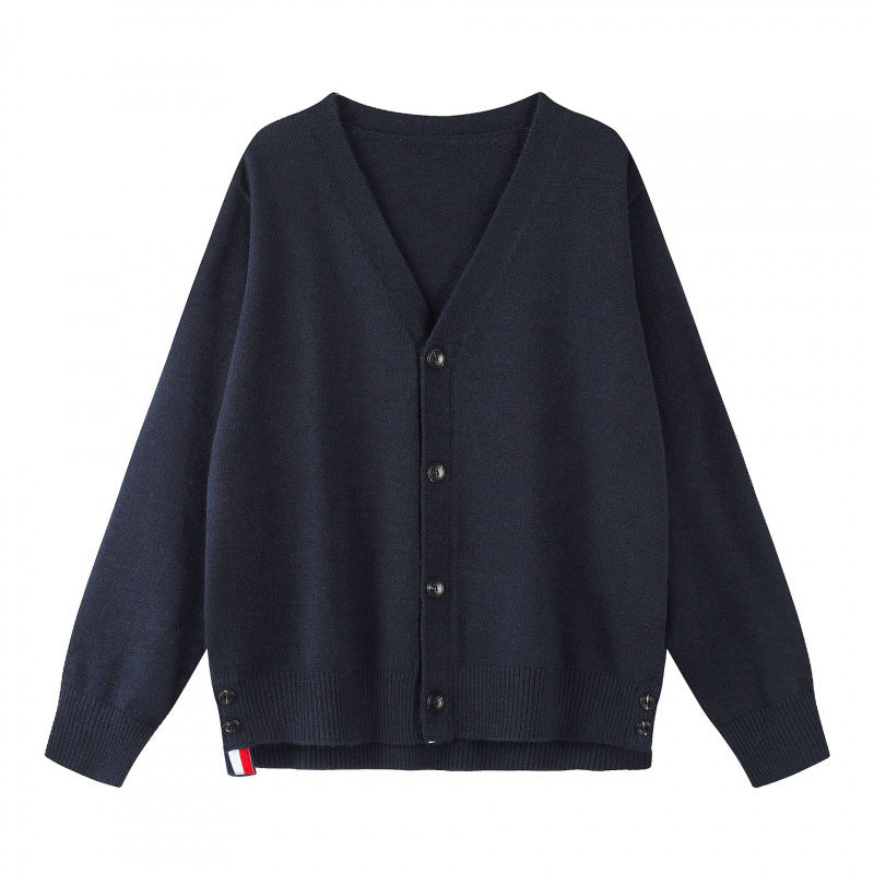 Unisex Oversize V‑Neck Strickcardigan mit Knopfleiste und Seitendruckknöpfen Drune