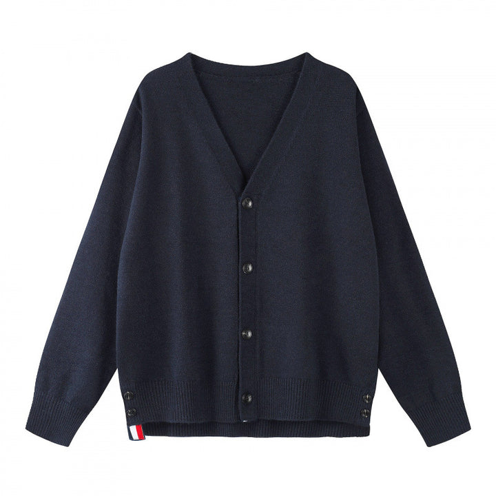 Unisex Oversize V‑Neck Strickcardigan mit Knopfleiste und Seitendruckknöpfen Drune