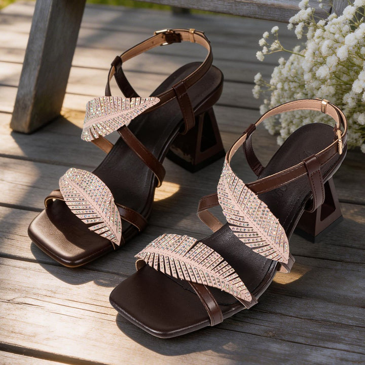 Damen Absatzsandalen mit funkelnden Blätterapplikationen und eleganter Absatzhöhe Drune