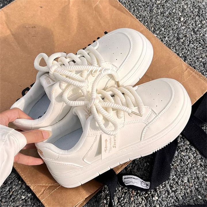 Damen Urbane Plateausneaker im Minimalstil mit gepolstertem Komfortkragen Drune