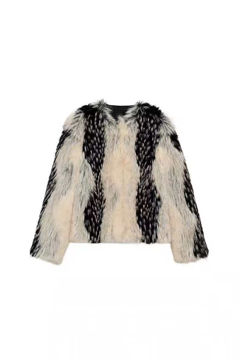 Damen nan kurze Kunstpelzjacke mit kontrastierenden Längsbesätzen und Rundhalsausschnitt Drune