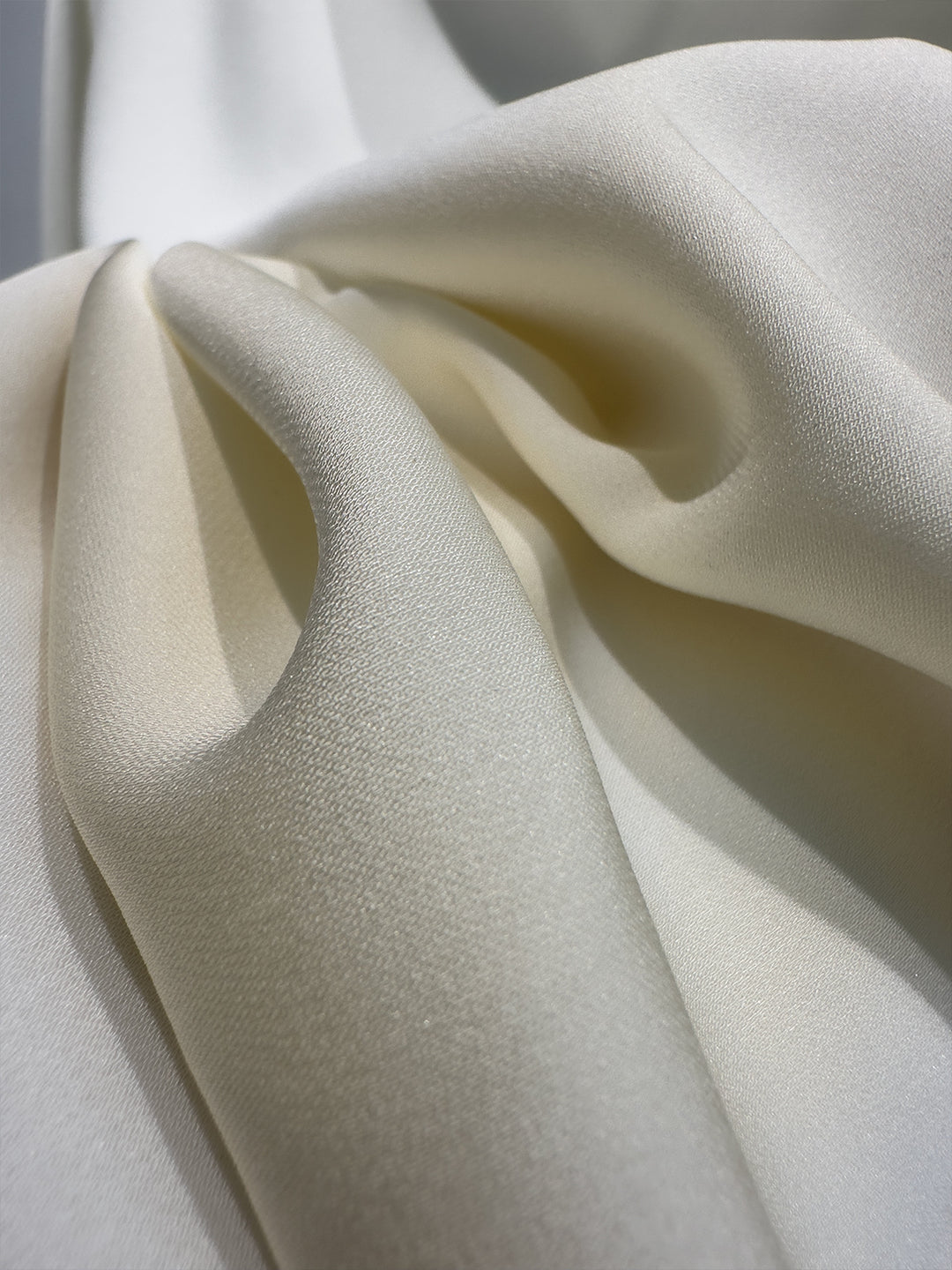 Damen Luxe Seidensatin Stoff Drune