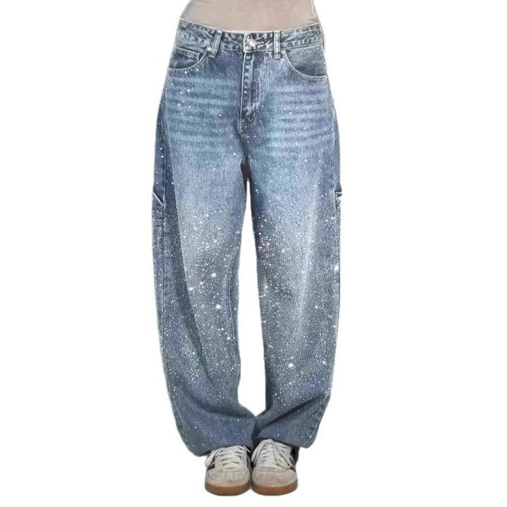 Damen High-Waist Jeans im weiten Cargo-Schnitt mit funkelndem Strassbesatz Drune