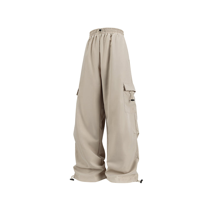 Herren Weite technische Cargo‑Hose mit Tunnelzugbund, Mehrfachtaschen und Kordelzugabschluss Drune