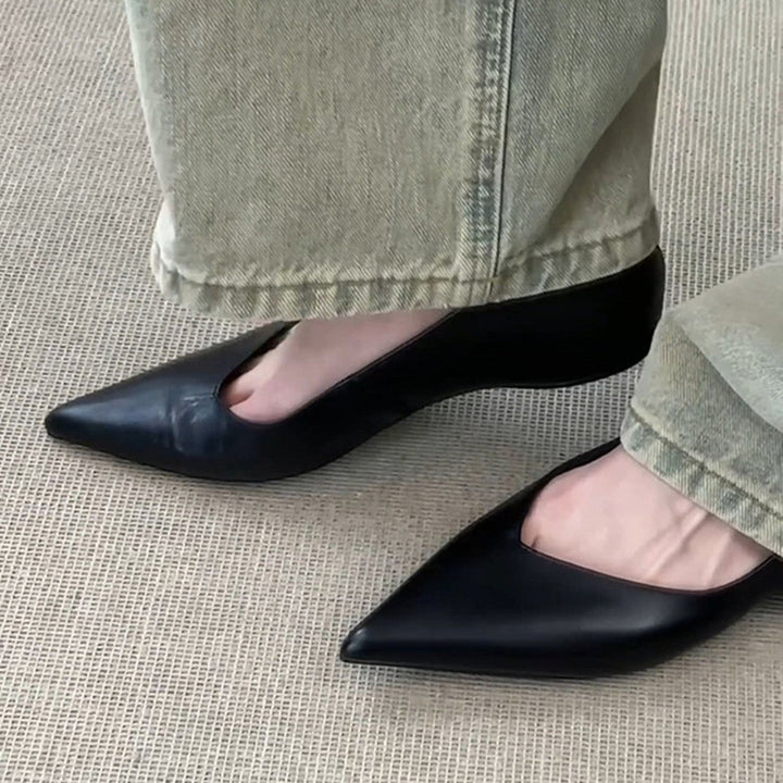 Damen elegante Slipper mit spitzem Zehenbereich und hochwertiger Lederoptik Drune