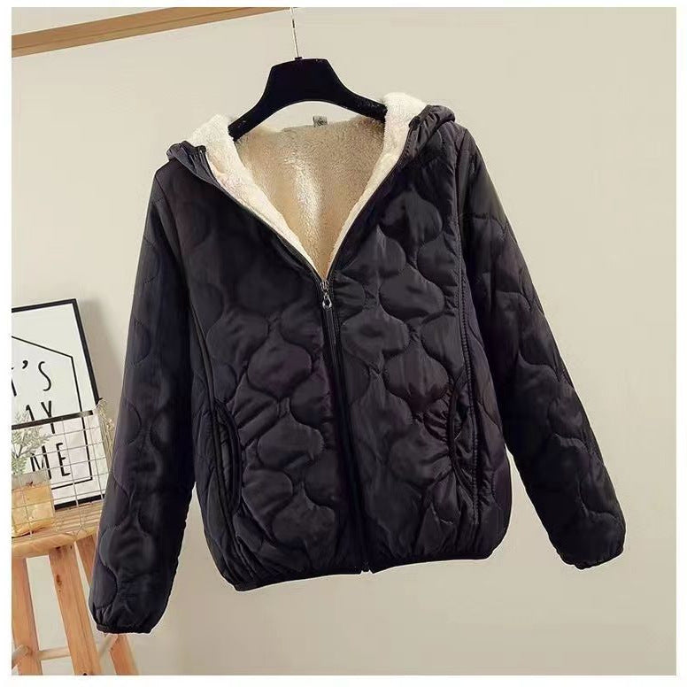 Damen nan gesteppte Kapuzenjacke mit Teddyfutter, wattierter Silhouette und dekorativem Herzquilting Drune