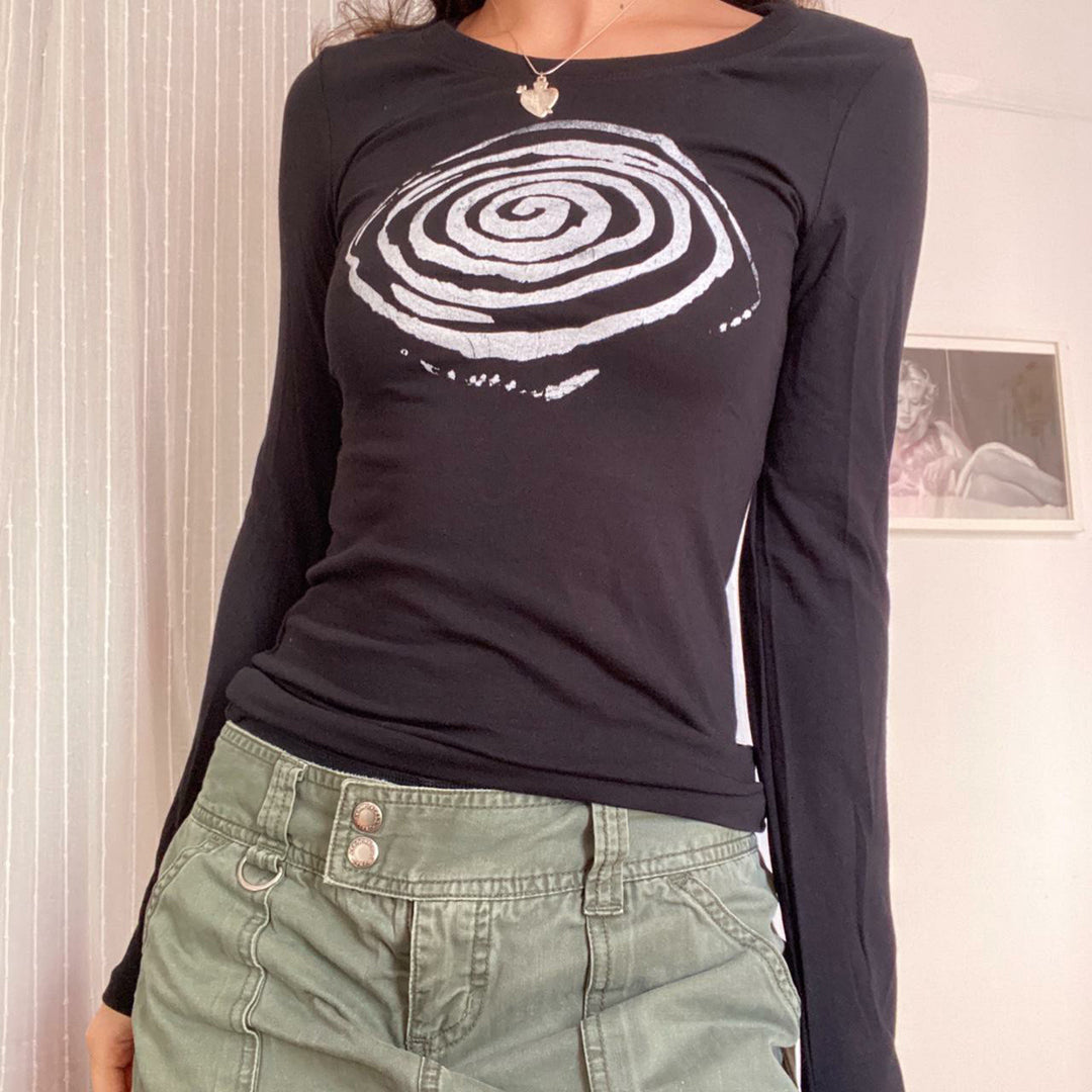Damen Enganliegendes Langarmshirt mit künstlerischem Spiraldruck Drune