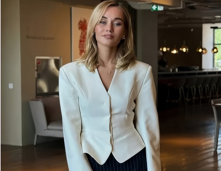Damen modische Blazerjacke mit tailliertem Schnitt und eleganten Details Drune
