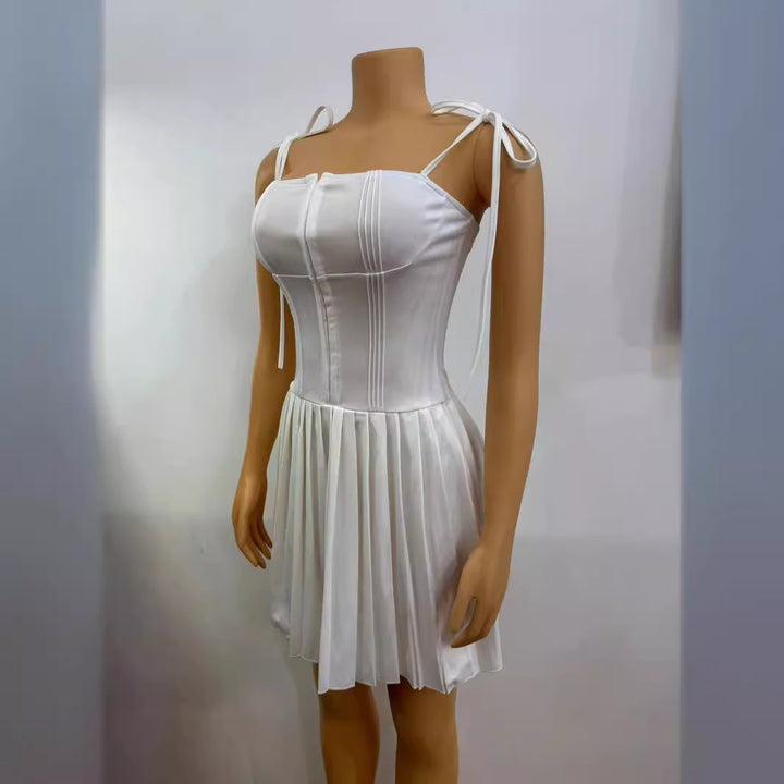 Damen Neckholder Minikleid mit Faltenrock und tailliertem Oberteil Drune