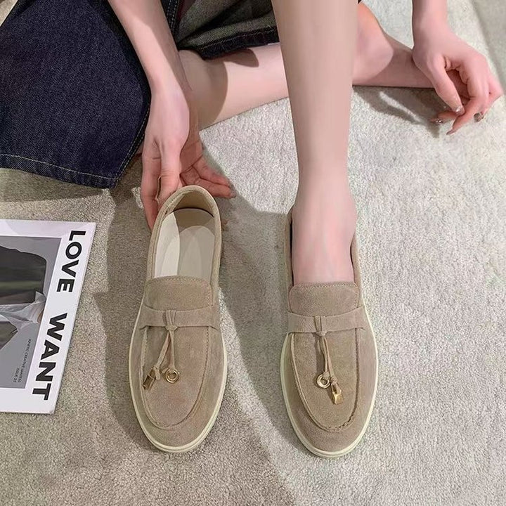 Damen Veloursleder Slipper mit dekorativer Quaste und profilierter Gummisohle Drune