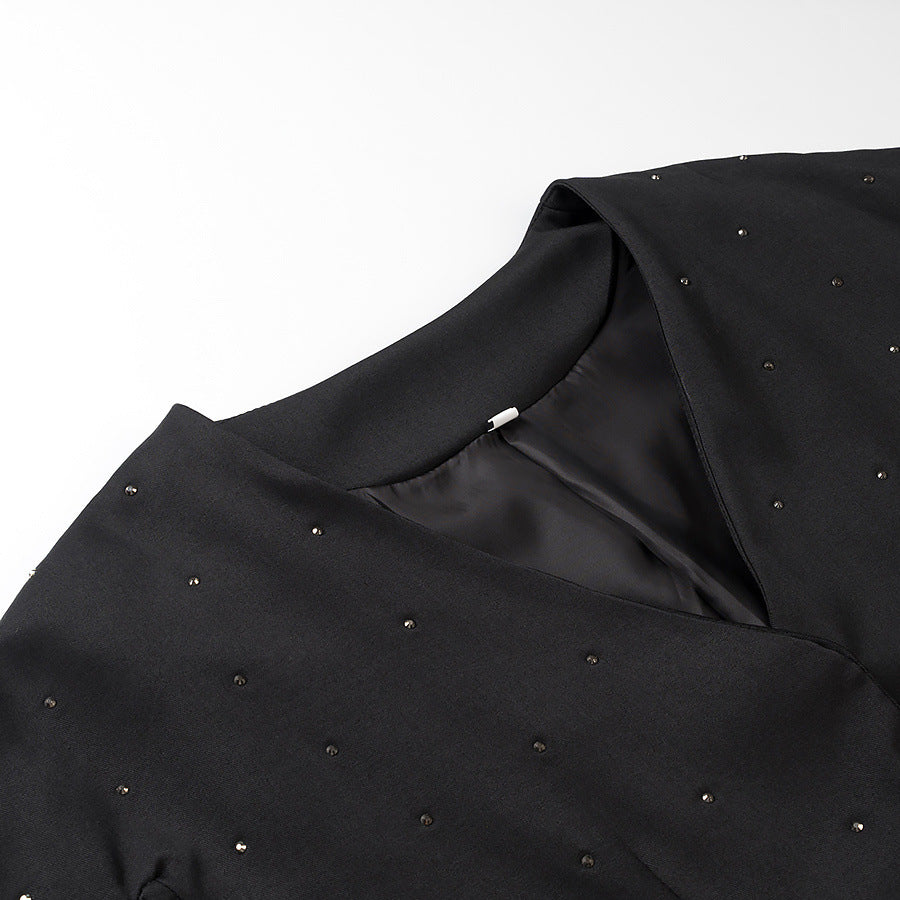 Damen nan elegant taillierter Blazer ohne Kragen mit Ziersteinbesatz Drune