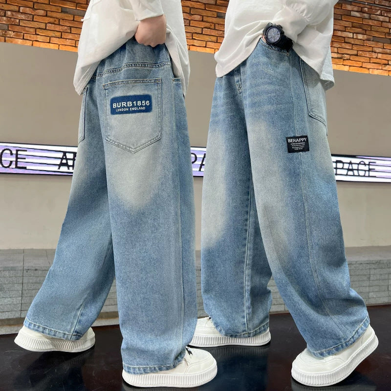 Unisex weite Denim-Jeans mit einzigartigen Applikationen Drune