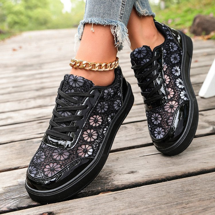 Damen zarte Spitzen-Plateau-Sneaker mit floralem Häkelmuster Drune