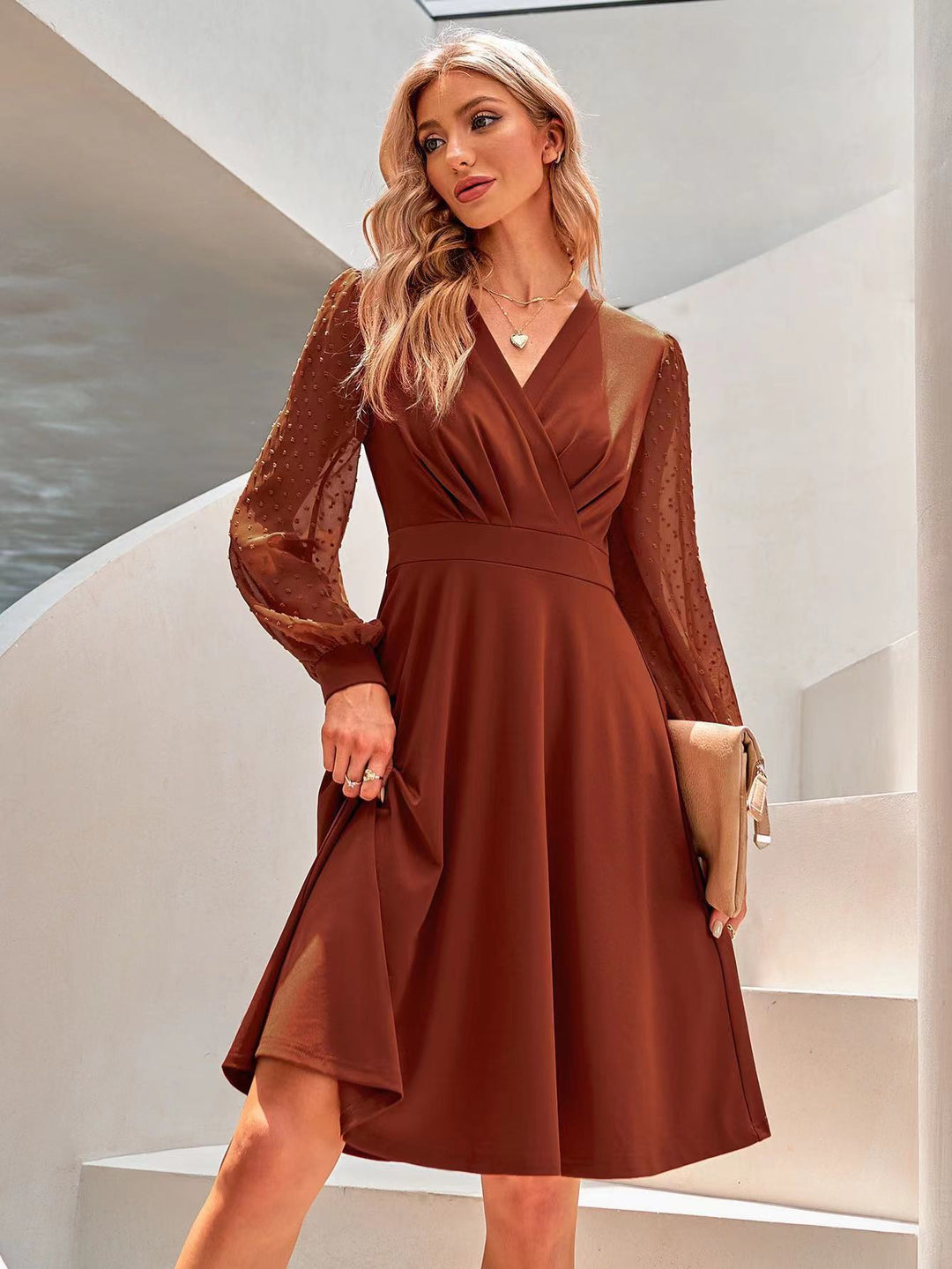 Damen Wickelkleid mit transparenten Puffärmeln und fließendem Saum Drune