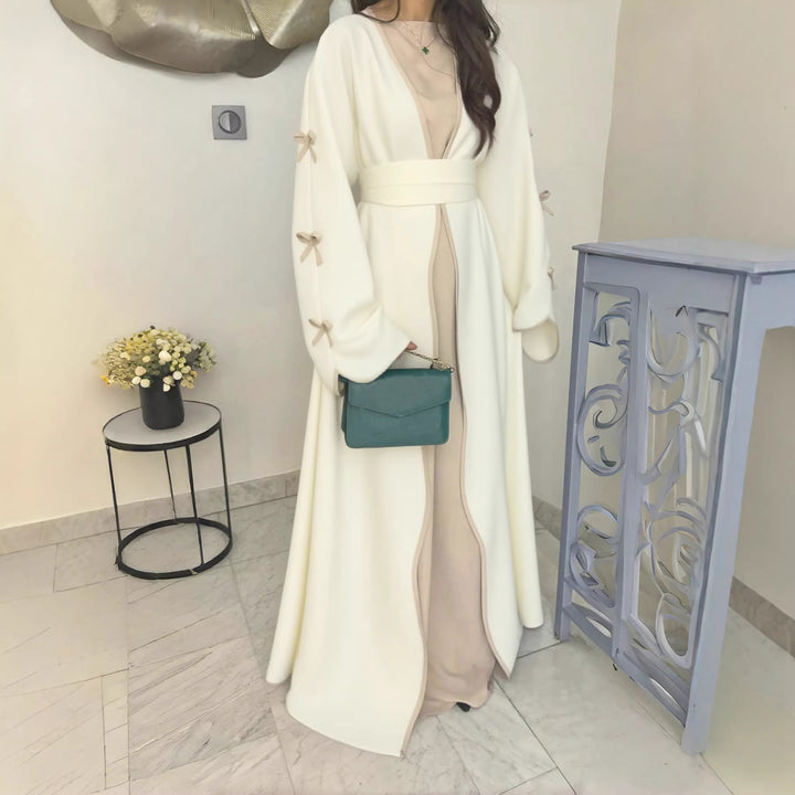 Damen nan elegante Abaya-Kaftan mit weitem Trompetenärmel, kontrastierender Passe und Wickelgürtel Drune
