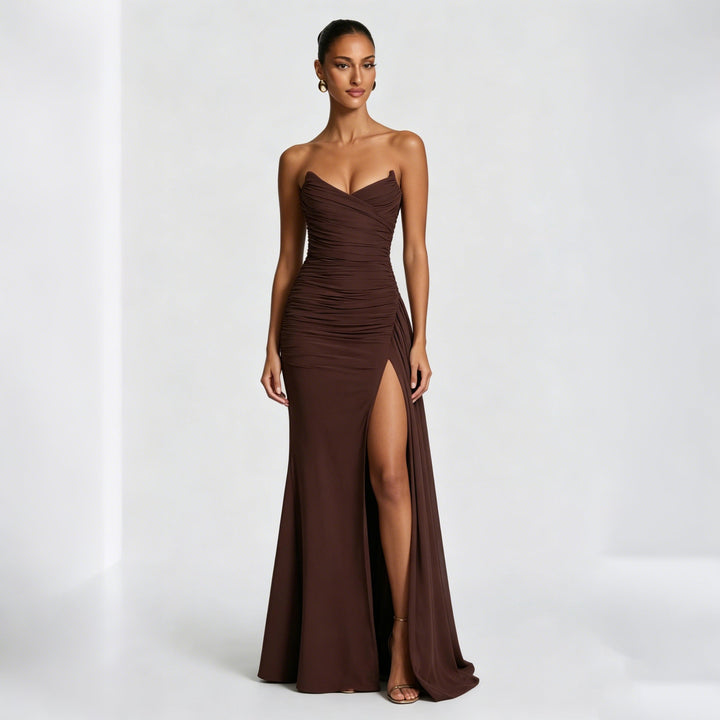 Damen Elegantes und figurbetontes Abendkleid mit asymmetrischen Drapierungen Drune