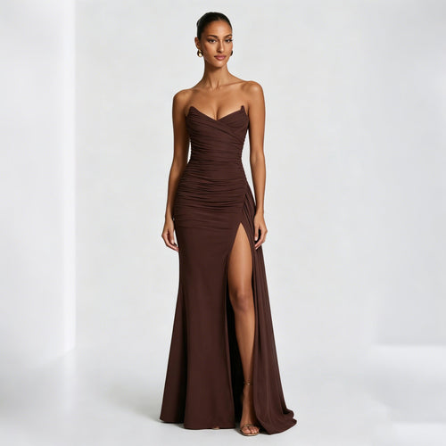 Damen Elegantes und figurbetontes Abendkleid mit asymmetrischen Drapierungen Drune