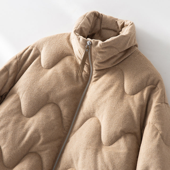 Damen Kurze gesteppte Jacke mit Wellensteppung, hohem Stehkragen und Boxy-Silhouette Drune