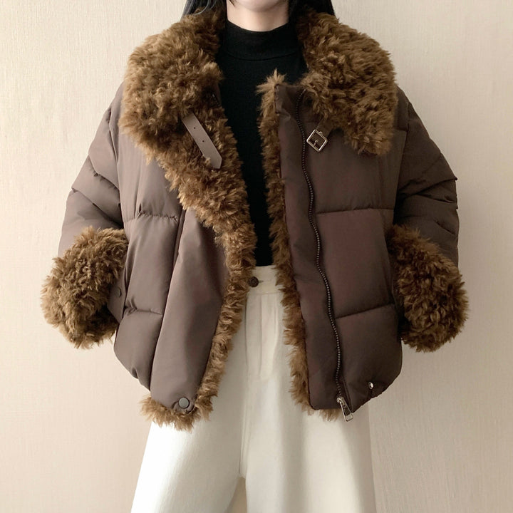 Damen nan kurze Oversize-Pufferjacke mit Teddyfutter, Umlegekragen und Schnallenverschluss Drune
