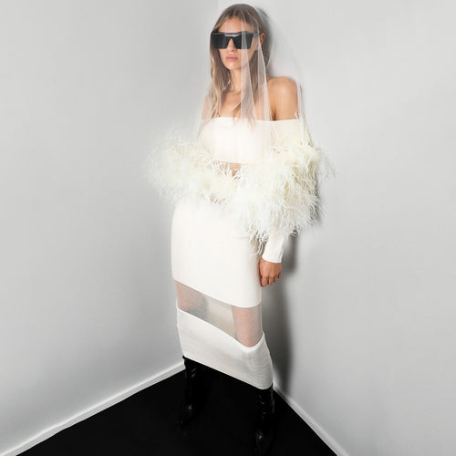Damen Elegantes Kleid mit transparenten Einsätzen und federverzierten Ärmeln Drune