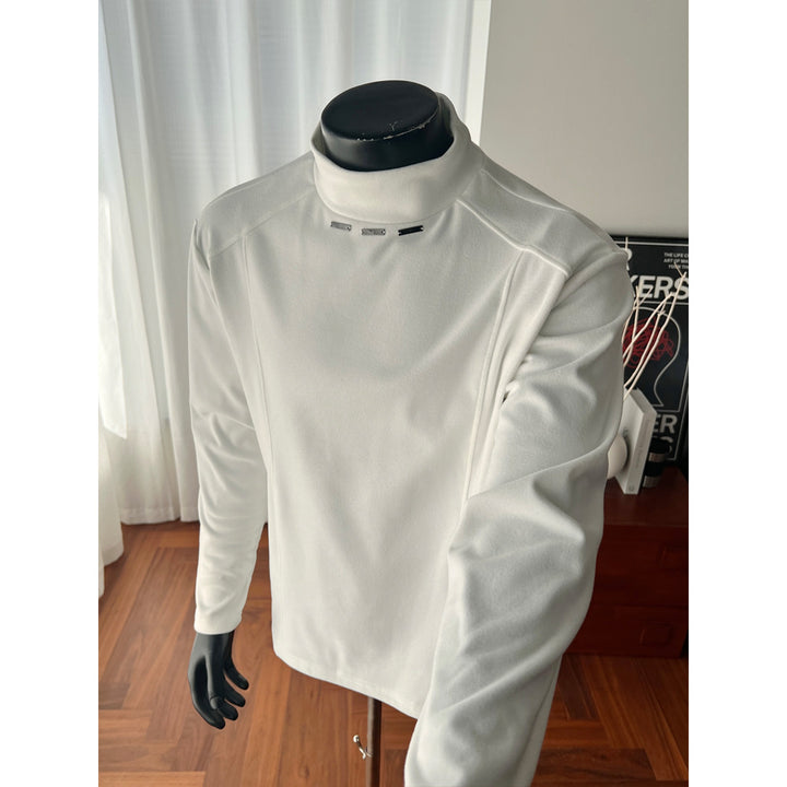 Herren Rollkragen-Feinstrickshirt mit Metallnieten am Kragen und schmaler Silhouette Drune