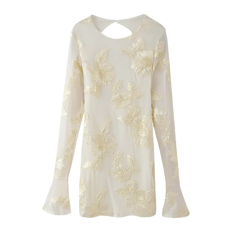 Damen nan bestickte Chiffonbluse mit floraler 3D-Applikation, Cut-Out Rücken und ausgestellten Manschetten Drune