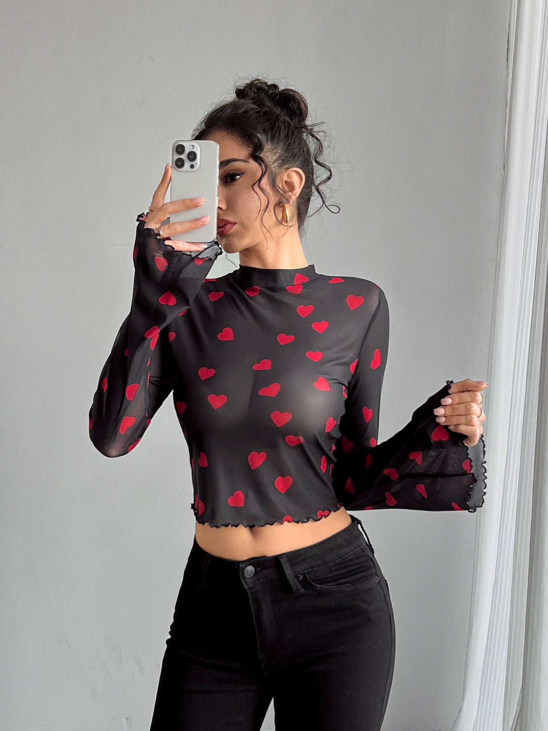 Damen nan transparentes Paisley-Netz-Kurzoberteil mit Stehkragen, Trompetenärmeln und gewelltem Saum Drune