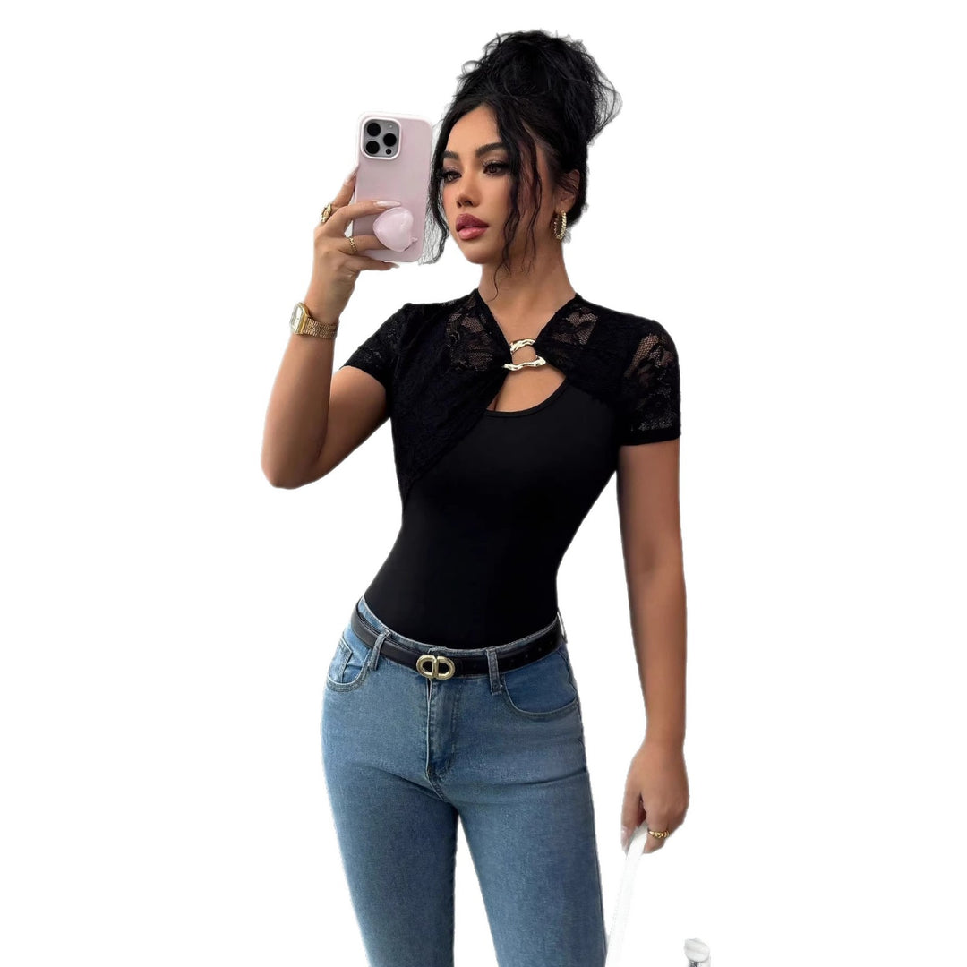 Damen nan kurzes Spitzen-Capelet mit dekorativem Metallclip und kurzen Ärmeln Drune
