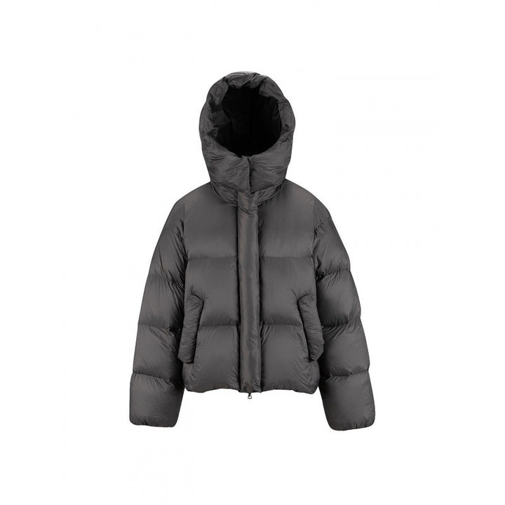 Damen Kurz gepolsterte Crop‑Steppjacke mit Volumen‑Kapuze und verdeckter Druckknopfleiste Drune