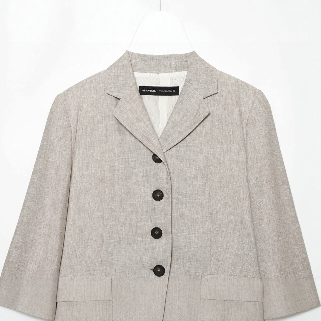 Damen nan cropped Leinenblazer mit fallendem Revers Mehrfachknopfleiste und aufgesetzten Pattentaschen Drune