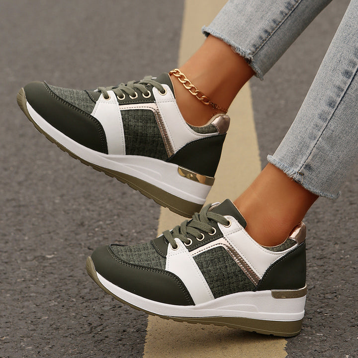 Damen sportive Keil-Sneaker mit strukturiertem Strickmix gepolstertem Komfortfußbett und goldenen Akzenten Drune