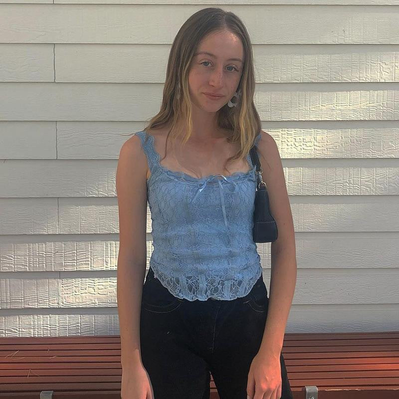 Damen Spitzen-Crop-Top mit dekorativen Bändern und feinen Details Drune