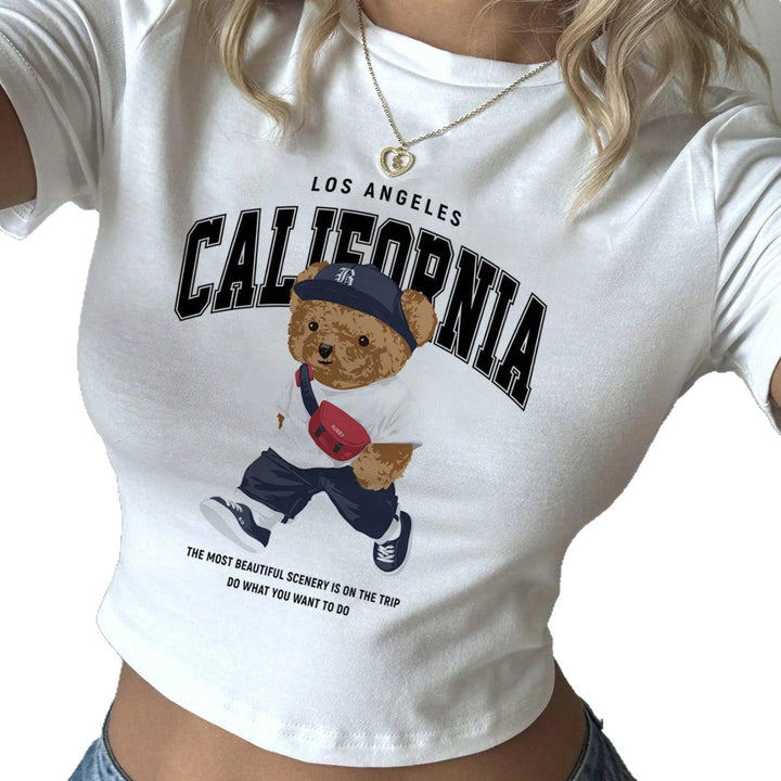 Damen Crop-T-Shirt mit verspieltem Bärenmotiv und modischem Schriftzug Drune