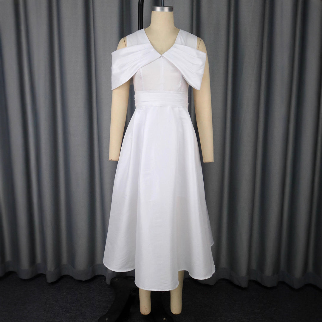 Damen Elegantes Kleid mit weitem Rock und Schulterdetails Drune